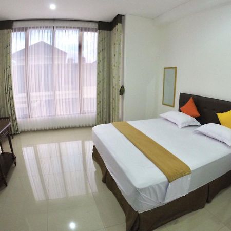 Padma Laguna Guesthouse Baturetno Exterior foto
